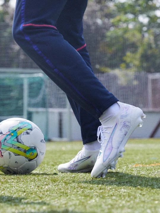 Obrázek produktu Kopačky pro pevný povrch Puma