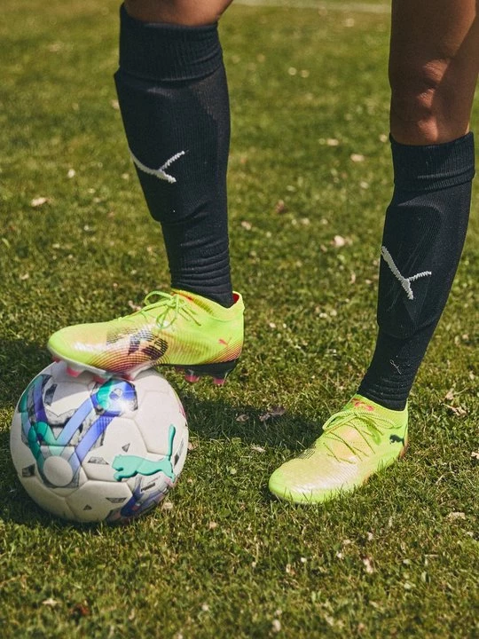 Obrázek produktu Kopačky pro pevný povrch Puma neonová žlutá