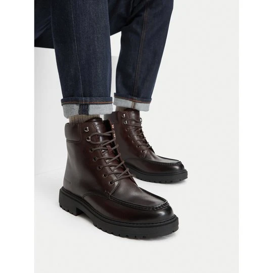 Obrázek produktu Kotníková obuv Guess Jeans EO-DAXTON-01 125AM Tmavě hnědá