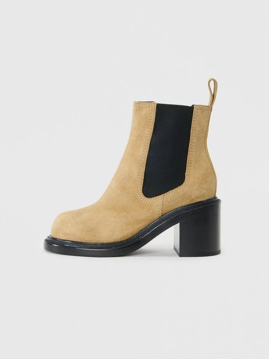 Obrázek produktu Kotníková obuv na vysokém podpatku Moschino