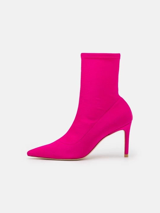 Obrázek produktu Kotníková obuv na vysokém podpatku Stuart Weitzman