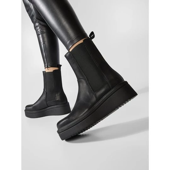 Obrázek produktu Kotníková obuv s elastickým prvkem Vagabond Shoemakers Tara 4846-101-20 Černá