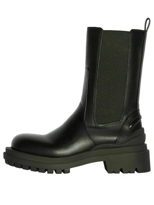 Obrázek produktu Kotníkové boty Bershka černá