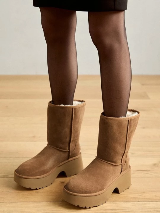 Obrázek produktu Kotníkové boty na platformě UGG koňaková