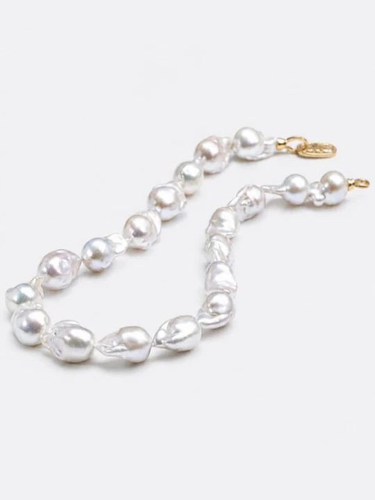 Obrázek produktu LanLivia Řetízek 'Baroque Pearl Beads Statement Necklace-Gold Closure' zlatá / perlově bílá