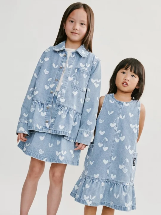 Obrázek produktu Liewood Dětské riflové šaty Liewood Angelica Printed Denim frill Dress modrá