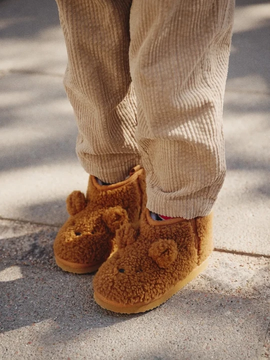 Obrázek produktu Liewood Pantofle dětské Alban Bear Pile Boot Slipper hnědá