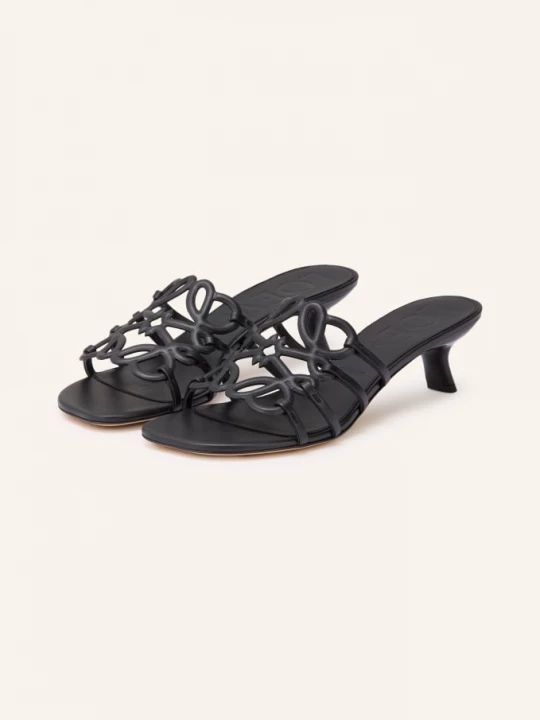 Obrázek produktu Loewe Pantofle Petal Anagram černá
