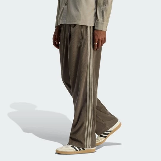 Obrázek produktu MANŠESTROVÉ SPORTOVNÍ KALHOTY FIREBIRD Adidas Branch
