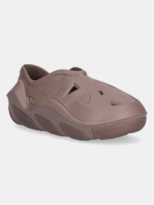 Obrázek produktu New Balance Pantofle New Balance RCVRY hnědá