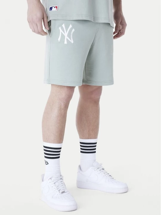 Obrázek produktu New Era Sportovní kraťasy New York Yankees MLB League Essentials 60596184 Zelená Regular Fit