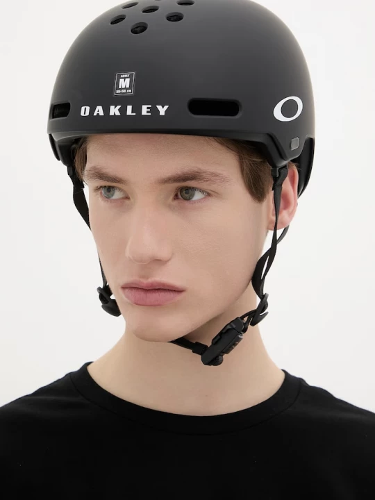 Obrázek produktu Oakley Helma černá
