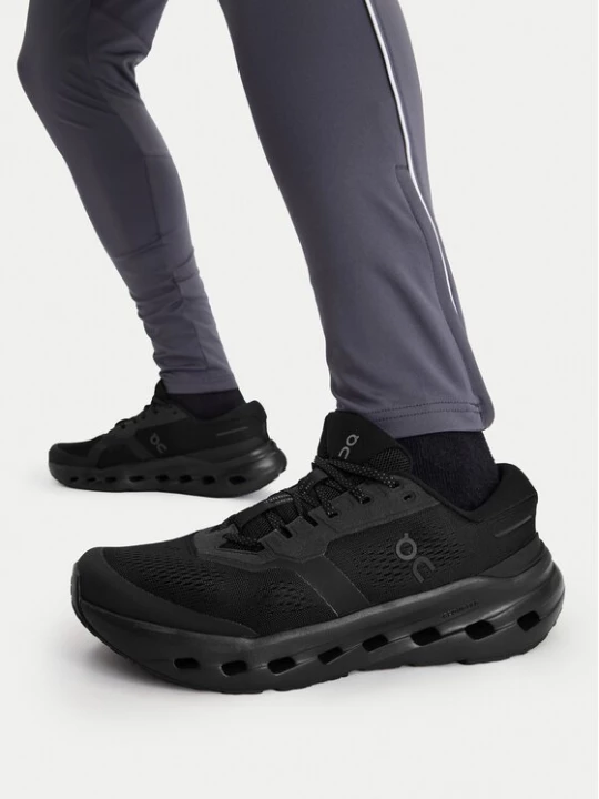 Obrázek produktu On Běžecké boty Cloudrunner 3 3MG10071043 Černá