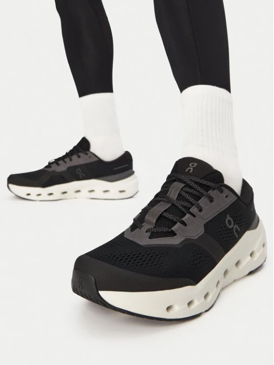 Obrázek produktu On Běžecké boty Cloudrunner 3 3MG10071430 Černá