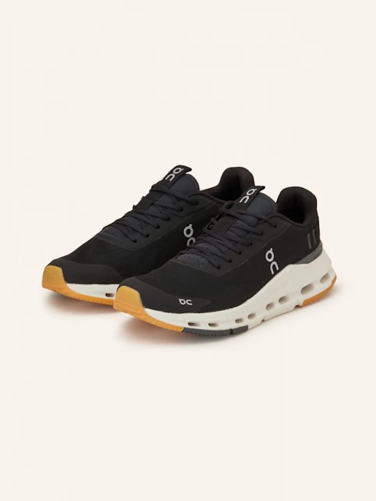 Obrázek produktu On Sneakersy Cloudnova Form 2 černá / bílá