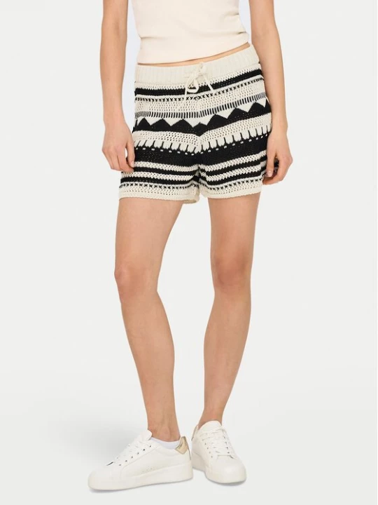 Obrázek produktu ONLY Šortky z materiálu Merida 15344405 Černá Regular Fit