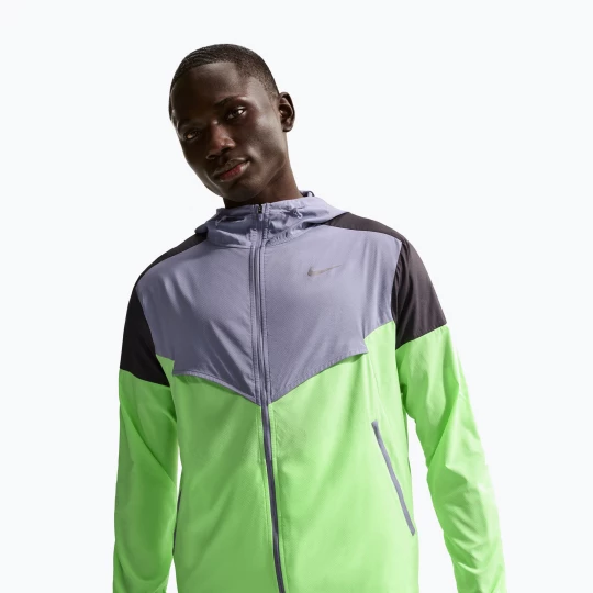 Obrázek produktu Pánská běžecká bunda Nike Impossibly Light Windrunner iron purple / black / lime blast Zelená