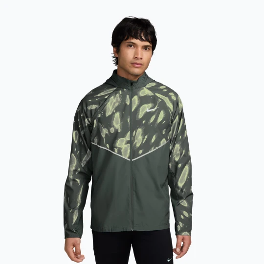 Obrázek produktu Pánská běžecká bunda Nike Miler Repel UV Printed camo green / black
