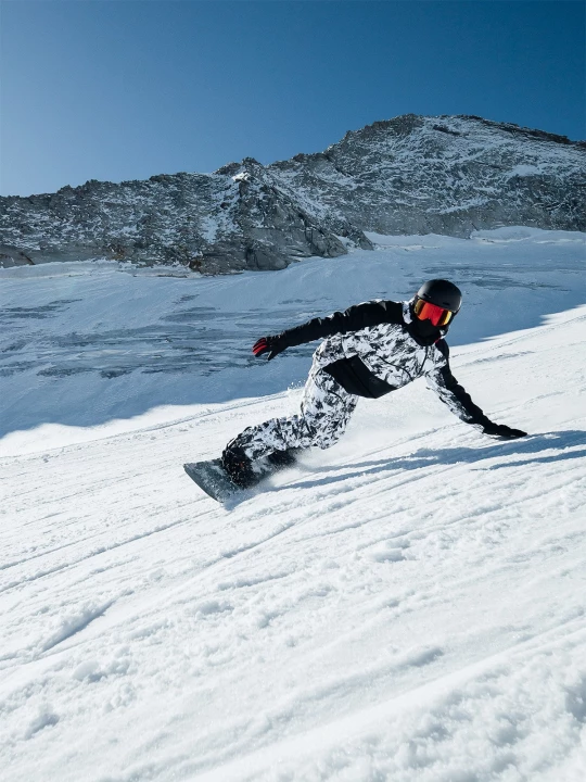 Obrázek produktu Pánská snowboardová bunda membrána 15000 - černá 4F