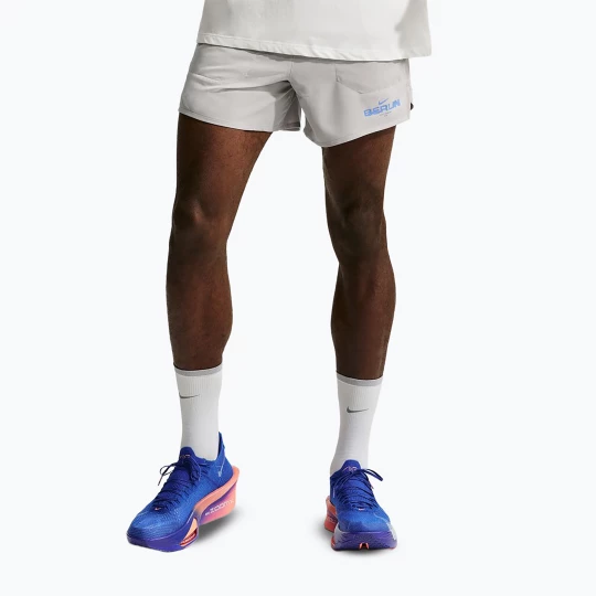 Obrázek produktu Pánské běžecké šortky Nike Stride college grey