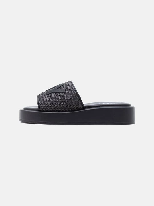 Obrázek produktu Pantofle DKNY černá