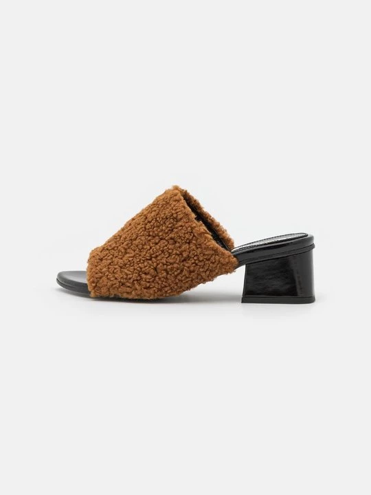Obrázek produktu Pantofle na podpatku Reike Nen hnědá