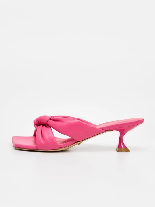 Obrázek produktu Pantofle na podpatku Stuart Weitzman červená
