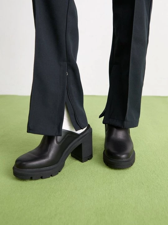 Obrázek produktu Pantofle na podpatku Timberland černá