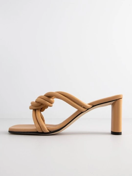 Obrázek produktu Pantofle na podpatku Victoria Beckham béžová