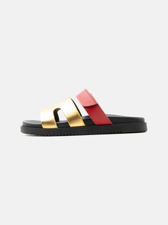 Obrázek produktu Pantofle Steve Madden zlatá barva
