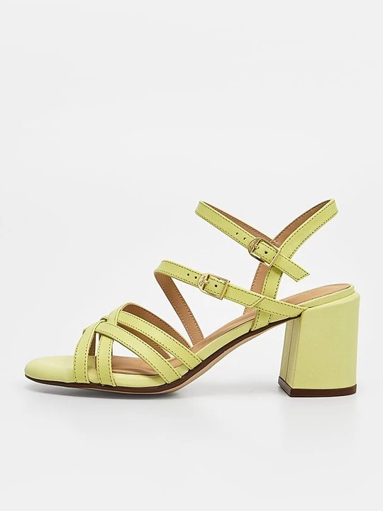 Obrázek produktu Páskové sandály Clarks žlutá