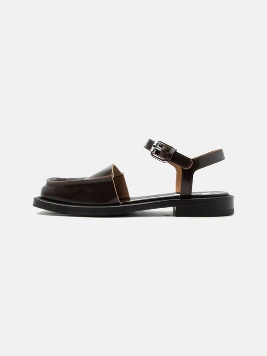Obrázek produktu Páskové sandály MOSCHINO hnědá