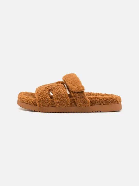 Obrázek produktu Páskové sandály Steve Madden
