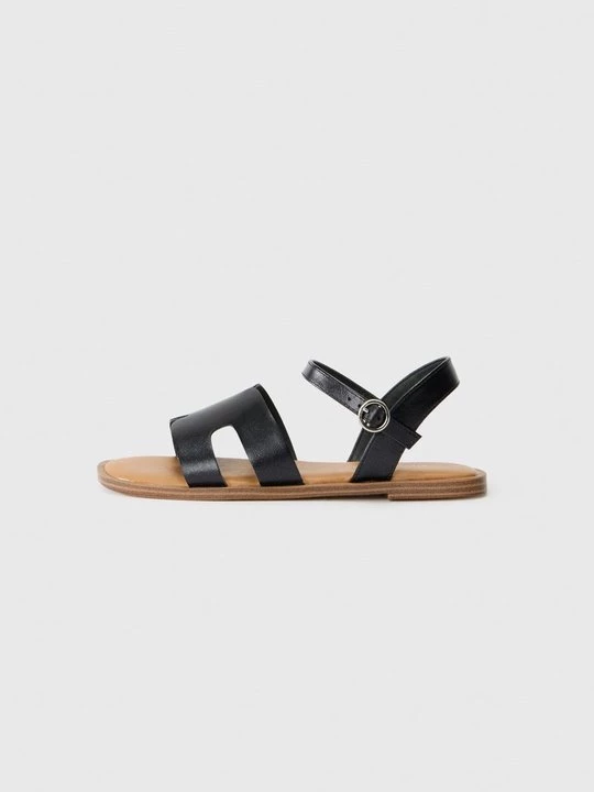 Obrázek produktu Páskové sandály Steve Madden černá