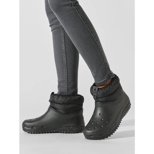 Obrázek produktu Polokozačky Crocs Classic Neo Puff Shorty Boot W 207311 Černá