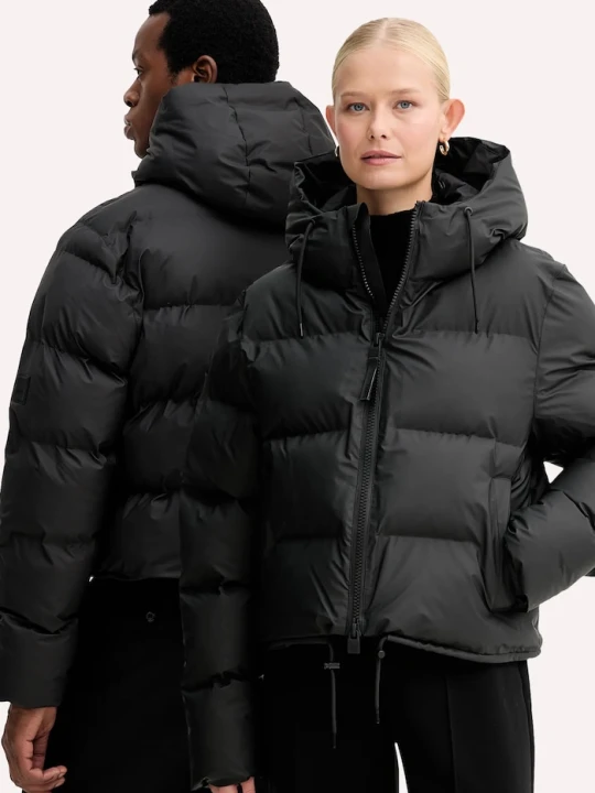 Obrázek produktu Rains Nepromokavá bunda Alta Short Puffer Jacket W3T3 černá