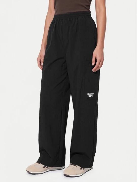 Obrázek produktu Reebok Teplákové kalhoty Zofia RK25679CCW Černá Relaxed Fit