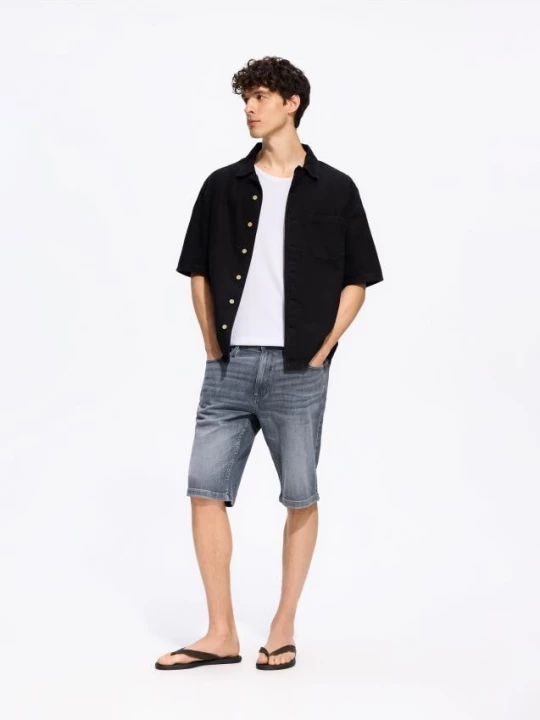 Obrázek produktu Reserved - Džínové šortky slim fit - šedá