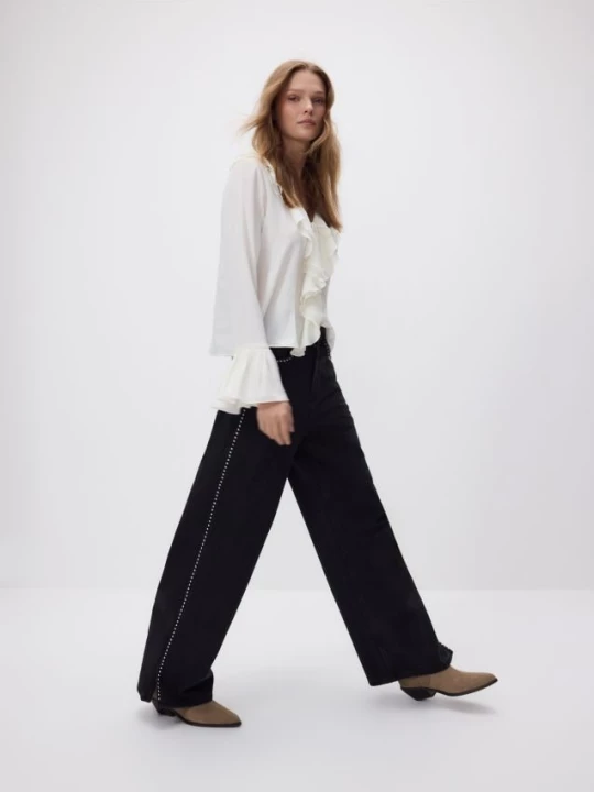 Obrázek produktu Reserved - Džíny wide-leg s aplikacemi - černý