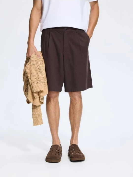 Obrázek produktu Reserved - Loose fit šortky s lyocellem - tmavě hnědá