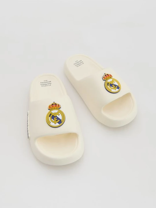 Obrázek produktu Reserved - Pantofle Real Madrid - krémová
