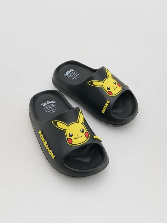 Obrázek produktu Reserved - Pantofle Pokémon - černý