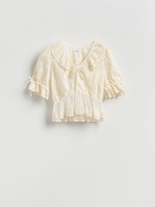 Obrázek produktu Reserved - Vyšívaná halenka s volánkem peplum - krémová