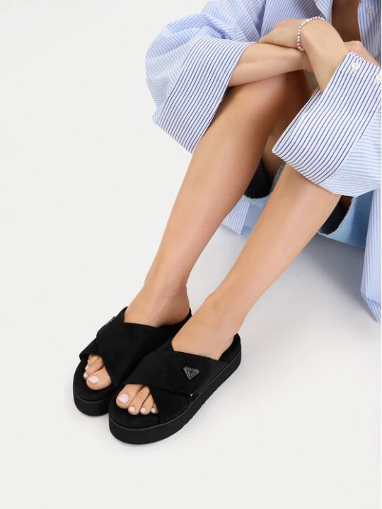 Obrázek produktu Roxy Nazouváky CWBEOB-HY22031-2 Černá