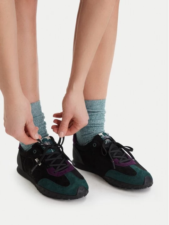 Obrázek produktu Roxy Sneakersy CEO-V12-1085-1 Černá