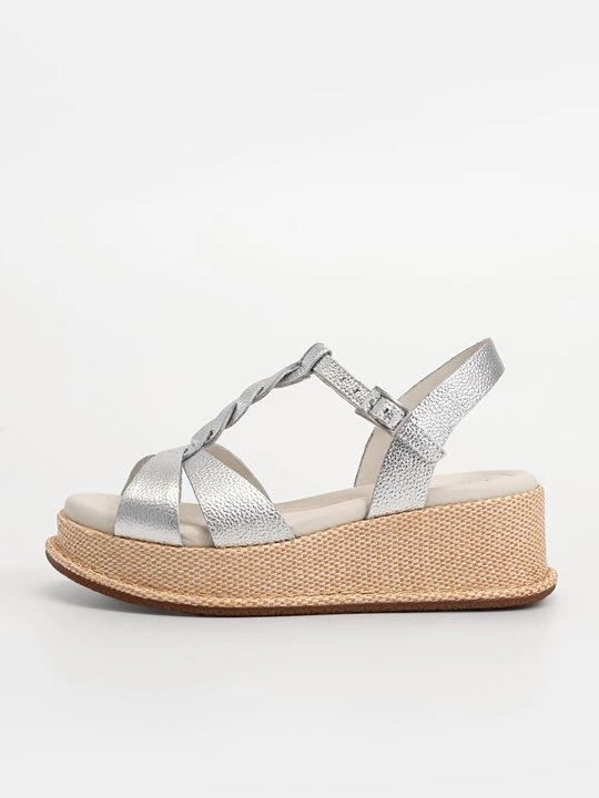 Obrázek produktu Sandály na klínu Clarks stříbrná barva