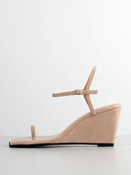 Obrázek produktu Sandály na klínu Jeffrey Campbell béžová