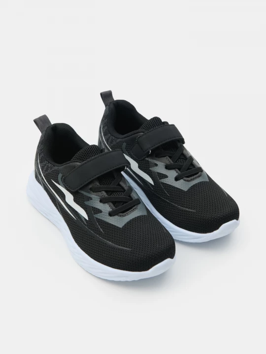 Obrázek produktu Sinsay - Sneakersy z siateczką - czarny