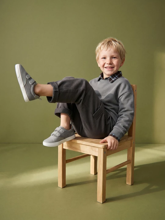 Obrázek produktu Sinsay - Sneakersy z imitacji skóry zapinane na rzepy - szary