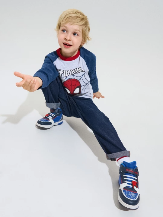 Obrázek produktu Sinsay - Wysokie trampki z imitacji skóry i lampkami LED Spider-Man - granatowy